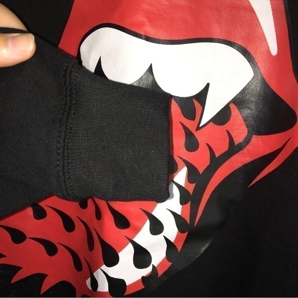 NWT Rolling Stones Black Spiked Tongue Sweatshirt Women’s Small - Picture 5 of 5